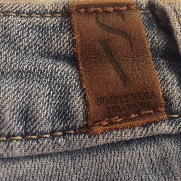 *BOGO 50%*Simply Vera floral embroidered jeans - Picture 6 of 7